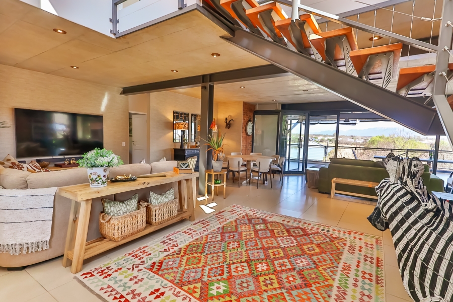 4 Bedroom Property for Sale in The Coves North West